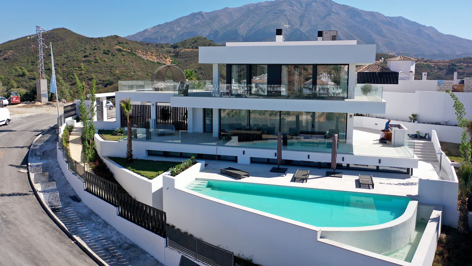 Luxury villa for sale in Nueva Andalucia