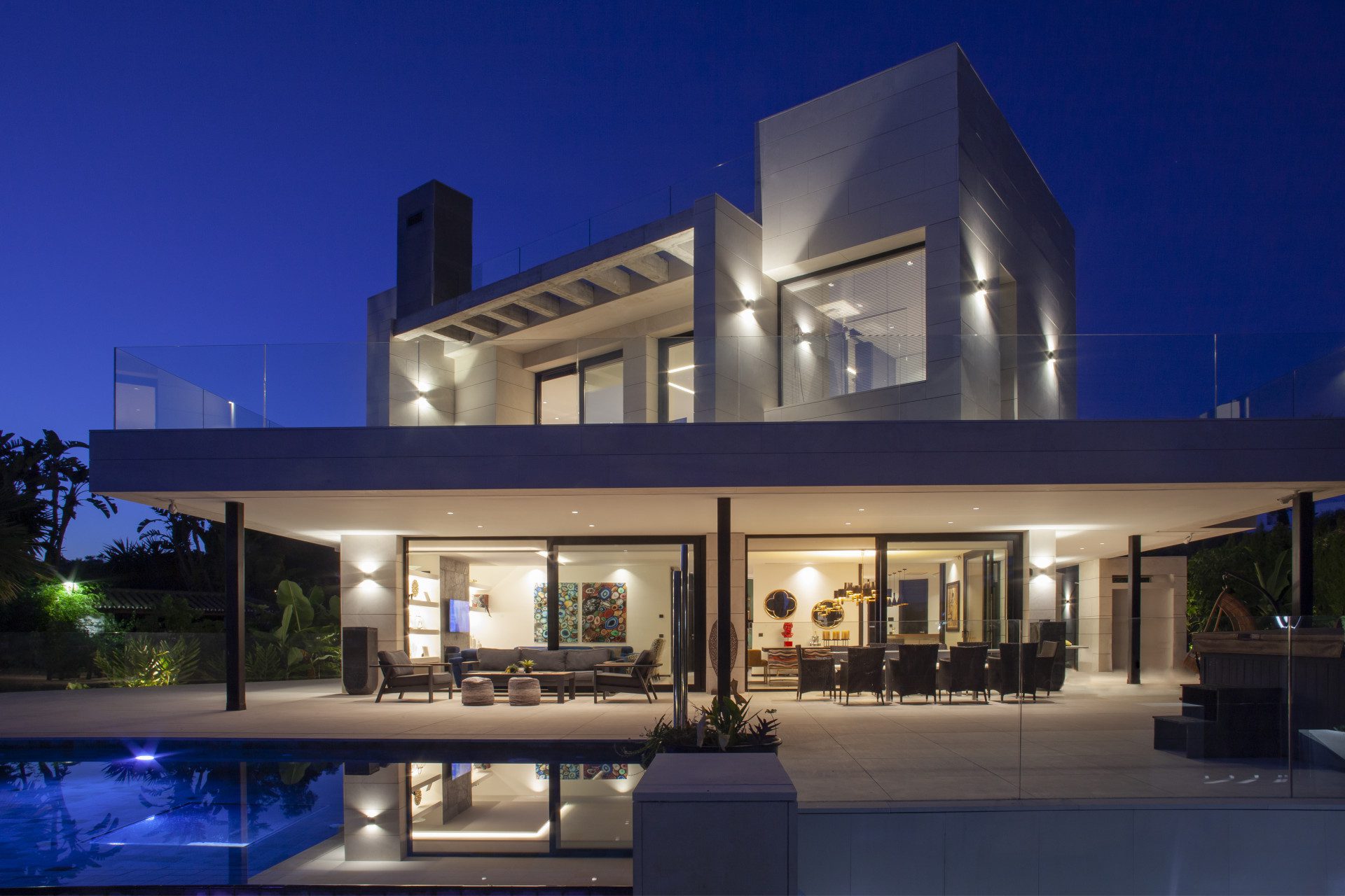 Modern masterpiece located in a gated community in the heart of Marbella’s Golf Valley.