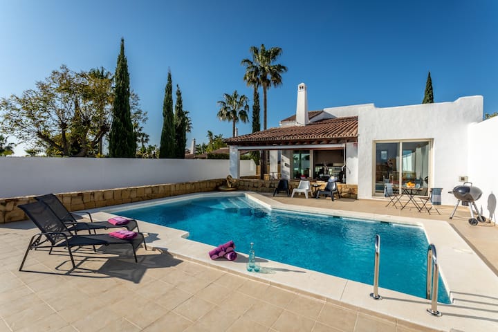 Spacious & Contemporary Villa near Marbella