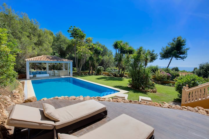 Totally private luxury villa with panoramic views