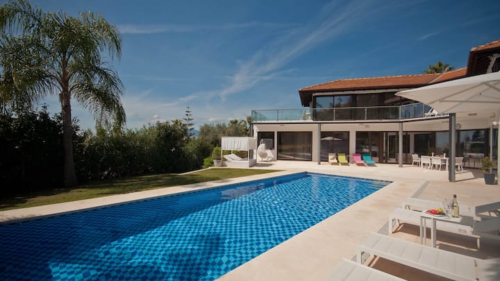 Beautiful villa up for 10 people for July & August